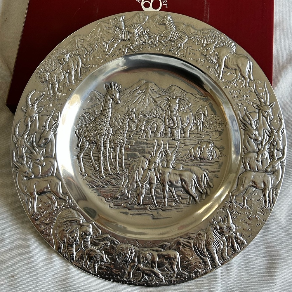 Vintage 1990 Arthur Court Designs 14” Animal Kingdom Tray. New Never Used.
